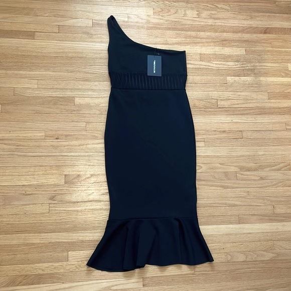 Pretty Little Thing Black Dress - Picture 1 of 4